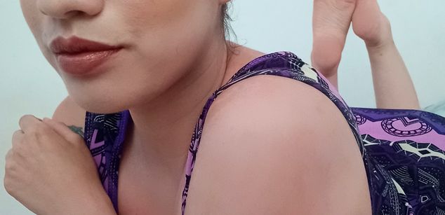 Model - Carmen Carmesi squirt