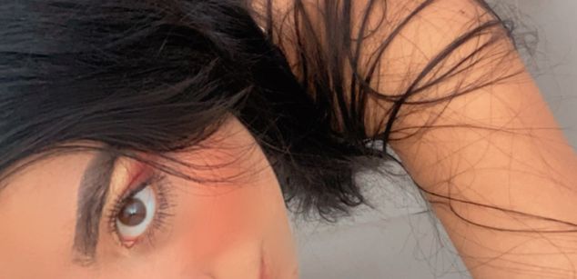 Model - Abby Gray latina