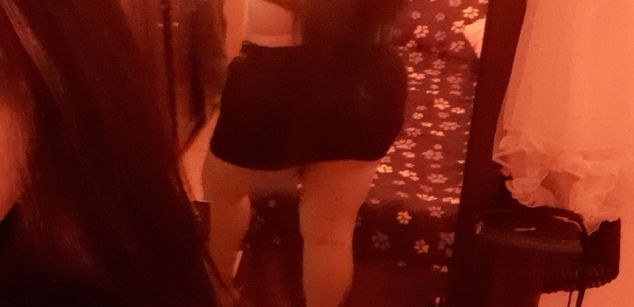 Model - Anyrebels pies