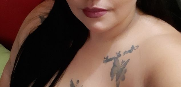 Model - Anyrebels pies