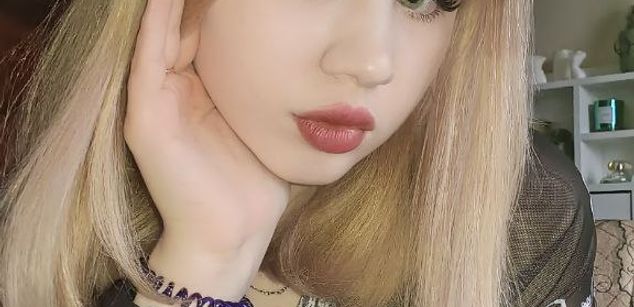 Model - Valerie young