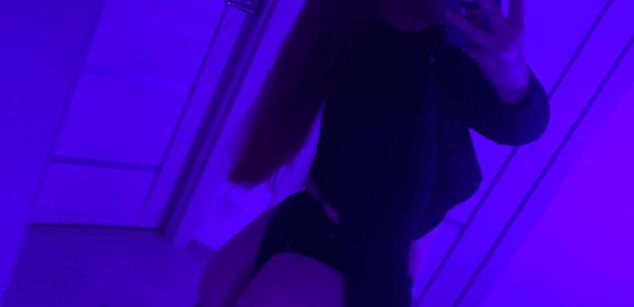 Model - Alisia Cherrey play