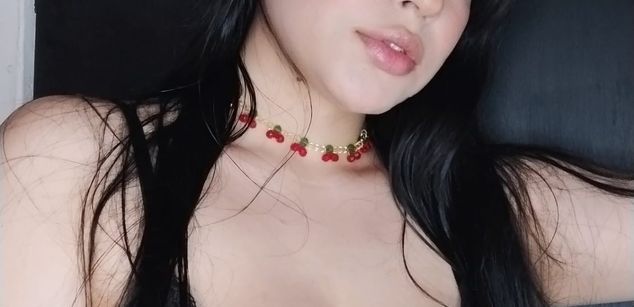 Model - Mia Saenz squirt