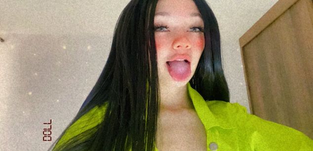 Model - Ms.Pickles squirt