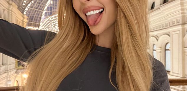 Model - Cara Delevingne teen