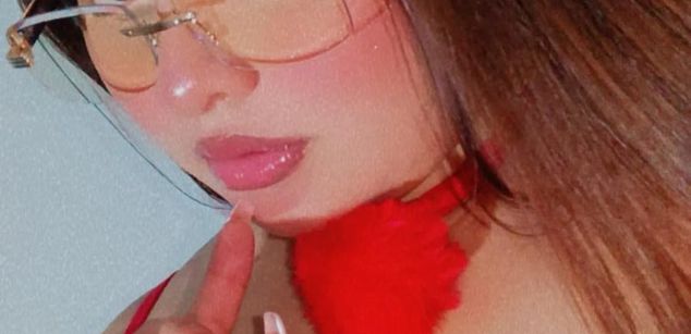 Model - AliceeGreenn cute