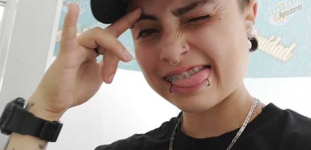 Model - Nicolai masturbation