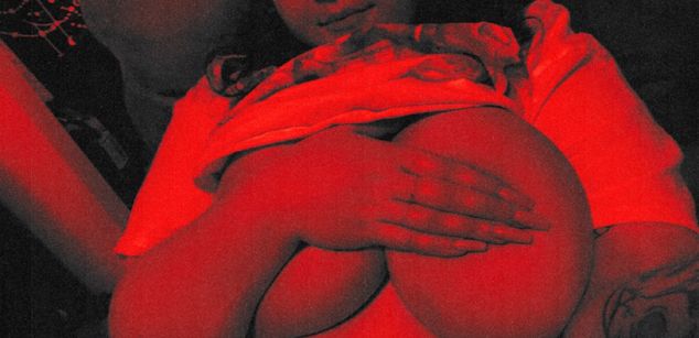 Model - HeyItsLiz masturbation