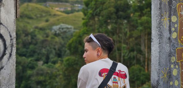 Model - Nicolai masturbation