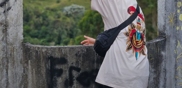 Model - Nicolai masturbation