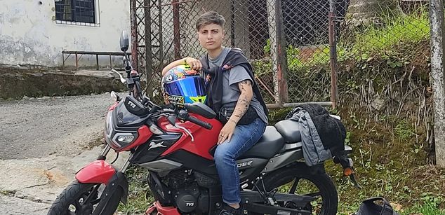 Model - Nicolai masturbation