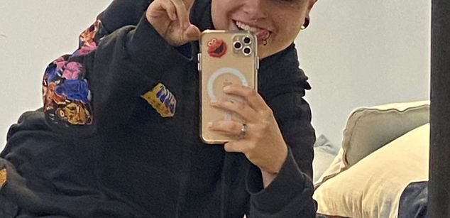 Model - Nicolai masturbation