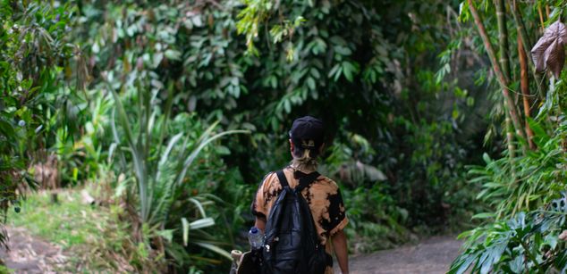 Model - Nicolai masturbation