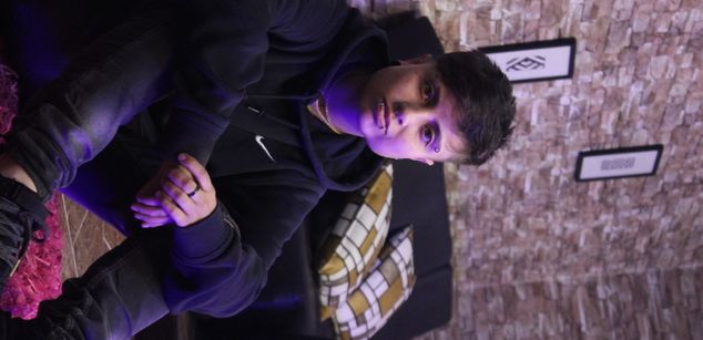 Model - Nicolai masturbation