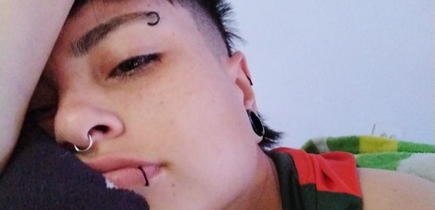 Model - Nicolai masturbation