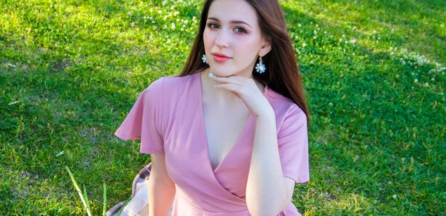 Model - JuliaMoss tits