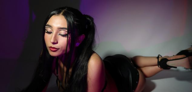 Model - Artmia Joy young