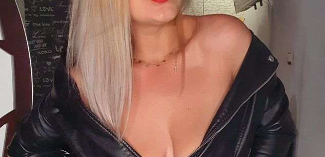 Model - MayaTrainor joi