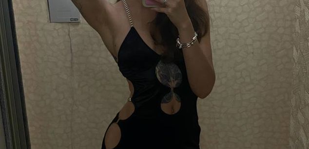 Model - NaomiLisss slim