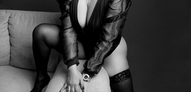 Model - Kasandra Hale mature