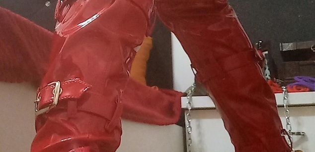 Model - Madam Wintour fetish