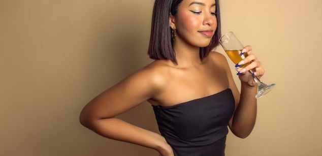 Model - Alaska masturbation