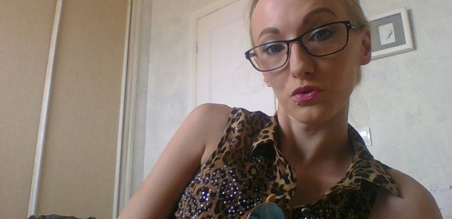 Model - Mistressmilly32 joi