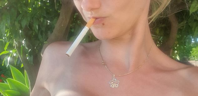 Model - Mistressmilly32 joi