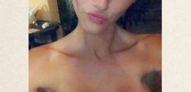 Model - Mistressmilly32 joi