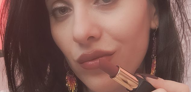 Model - Entitled Bitch joi