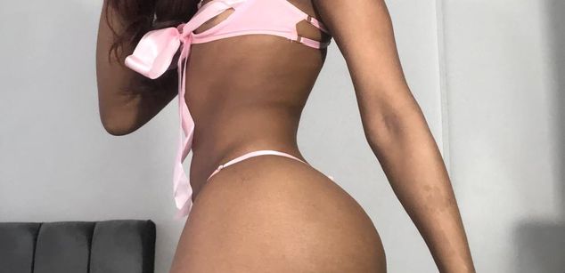 Model - Kimberly Moon bottom