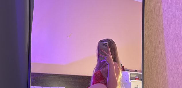 Model - Lunalee obedient