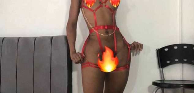 Model - Kimberly Moon bottom