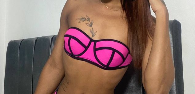 Model - Kimberly Moon bottom