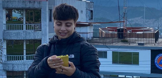 Model - Nicolai masturbation