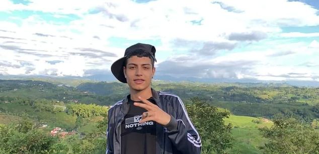 Model - ostin miller cuminside