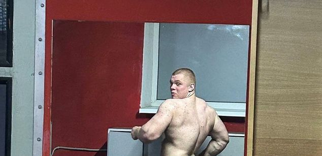 Model - Stepan bigcock