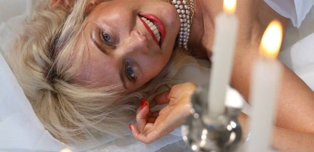 Model - KelliRaid milf