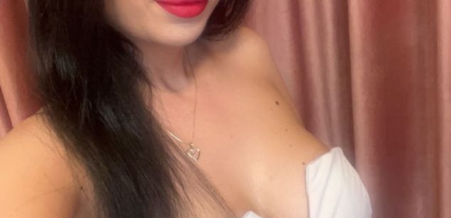 Model - BeckyShine mature