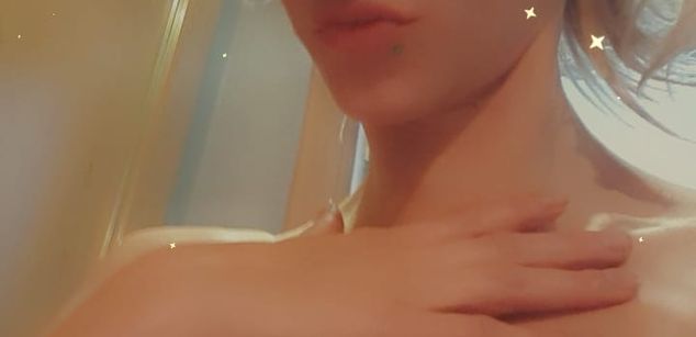 Model - Mistressmilly32 joi