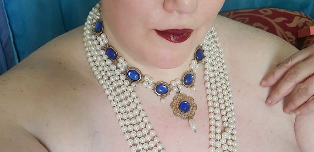 Model - MistressKalah bigass