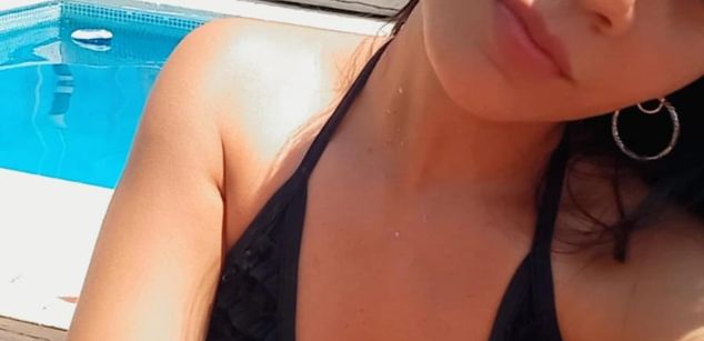 Model - Morocha Tropical brunette