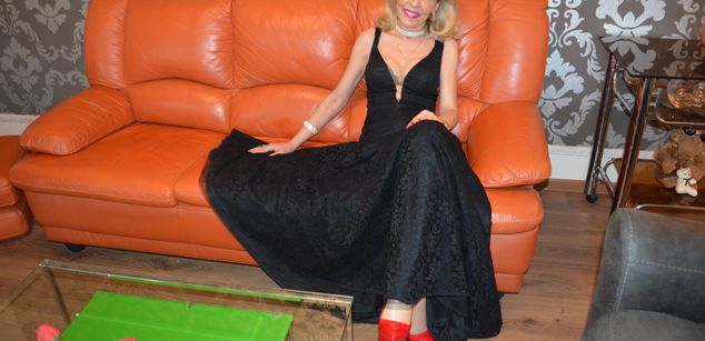 Model - NaughtySofia mistress