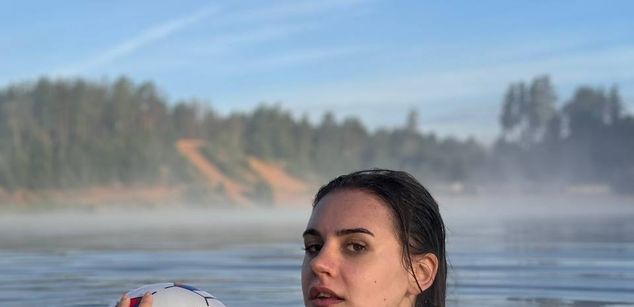 Model - Amy bignipples