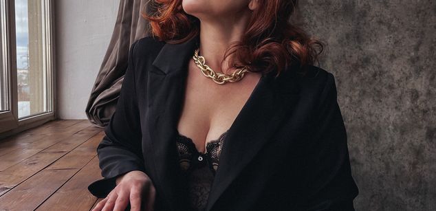 Model - Karolina Bella mistress