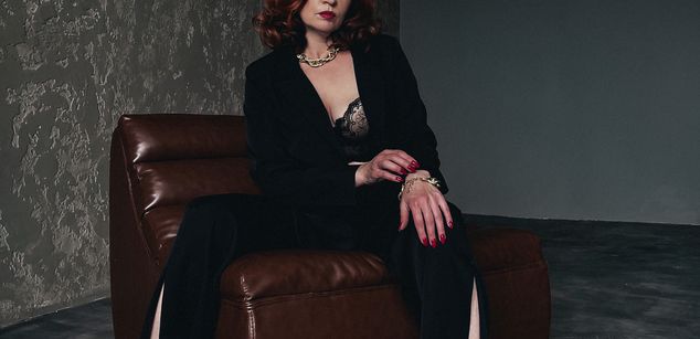 Model - Karolina Bella mistress