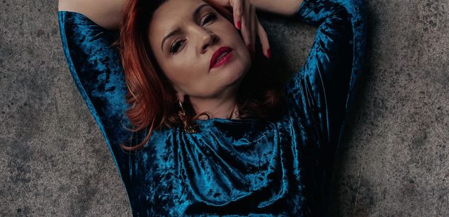 Model - Karolina Bella mistress