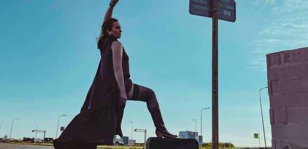 Model - Karolina Bella mistress