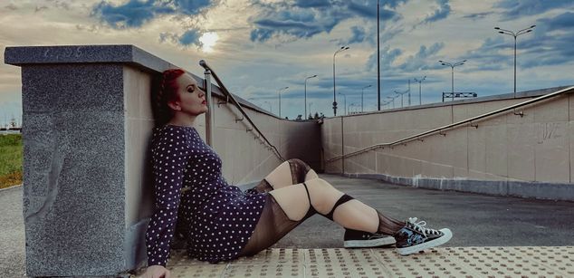 Model - Karolina Bella mistress