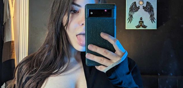 Model - Leena Archephina cum